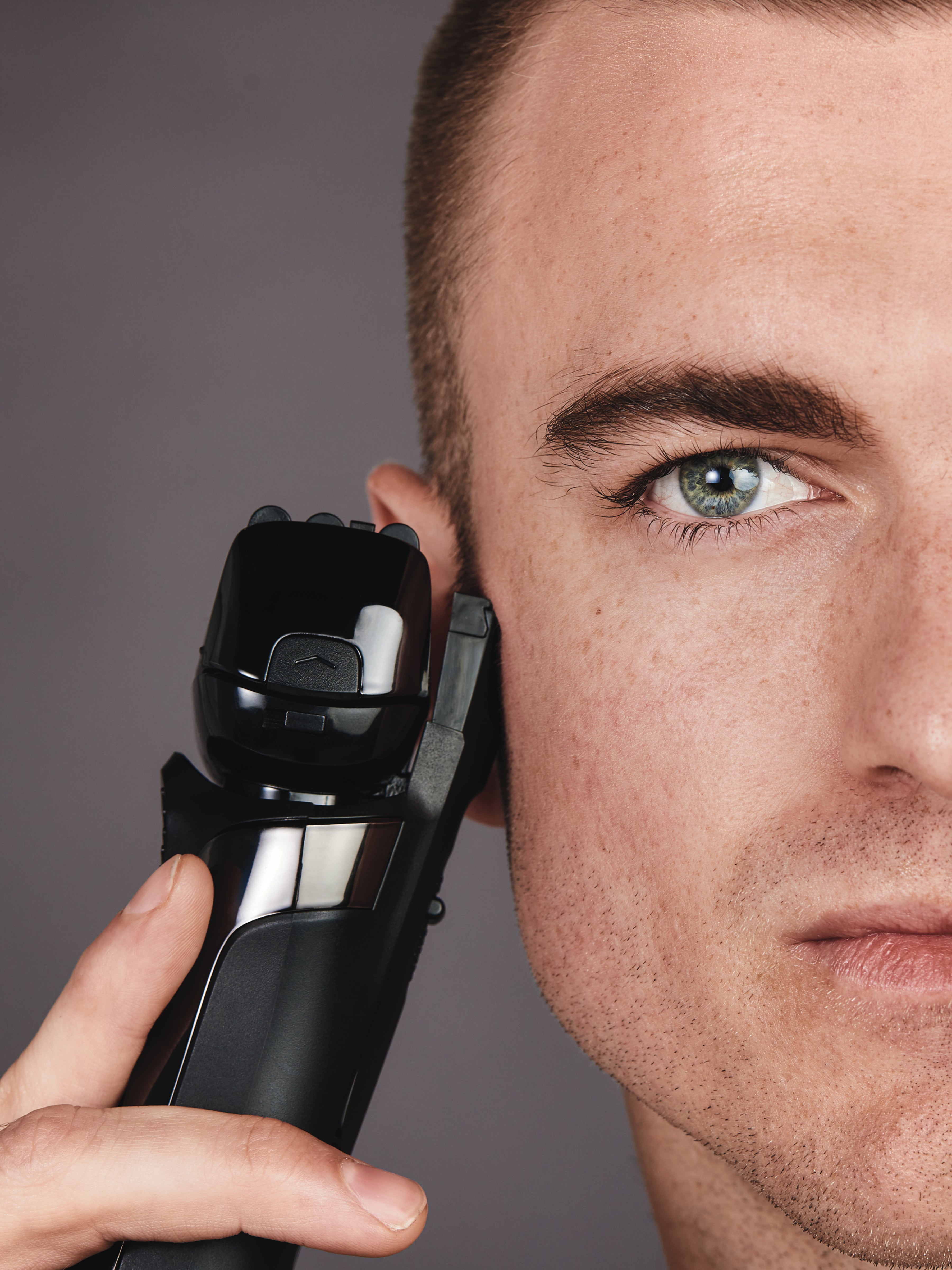 Edge Max 4 Blade Wet & Dry Foil Shaver